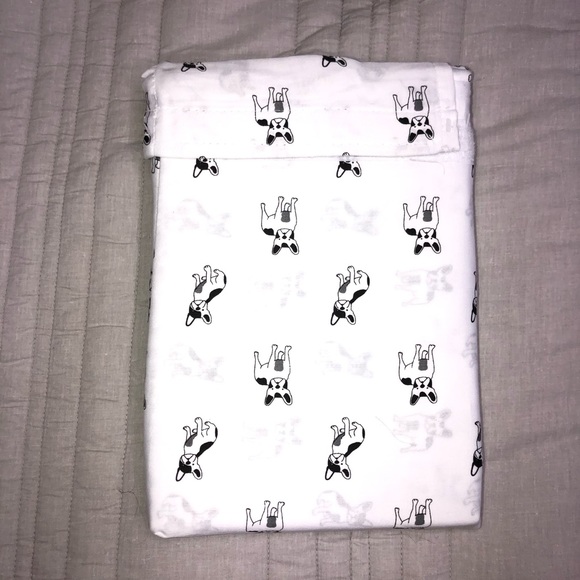 Cynthia Rowley Bulldog Pillowcases Frenchie - Picture 4 of 4